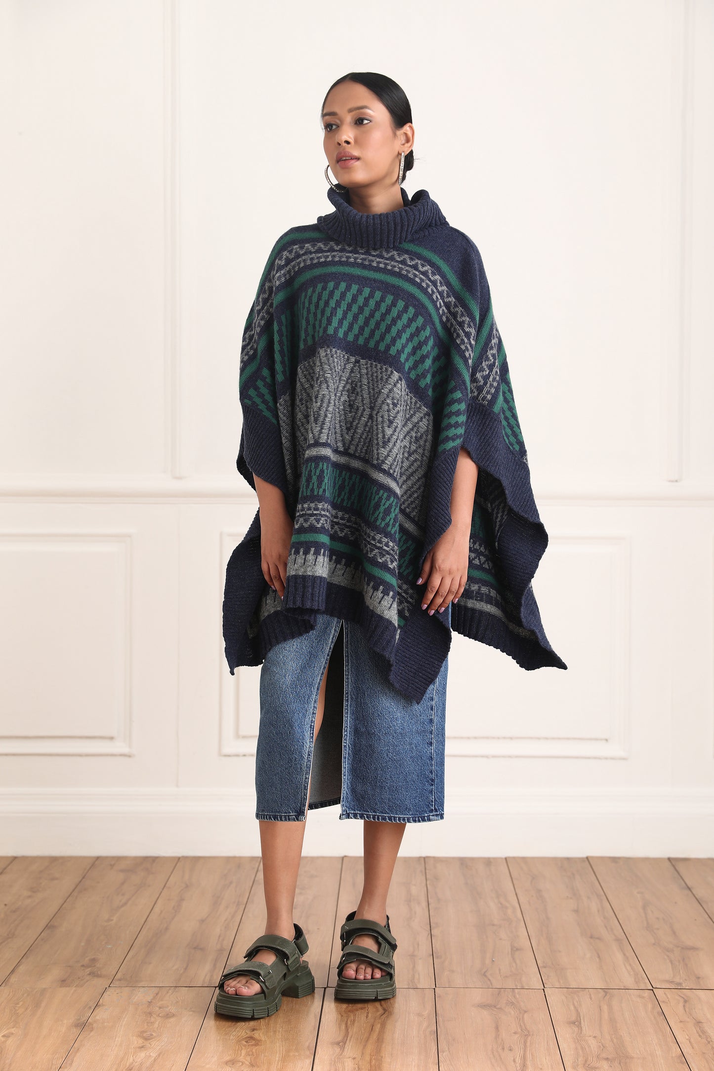 Gabriella Jacquard Poncho