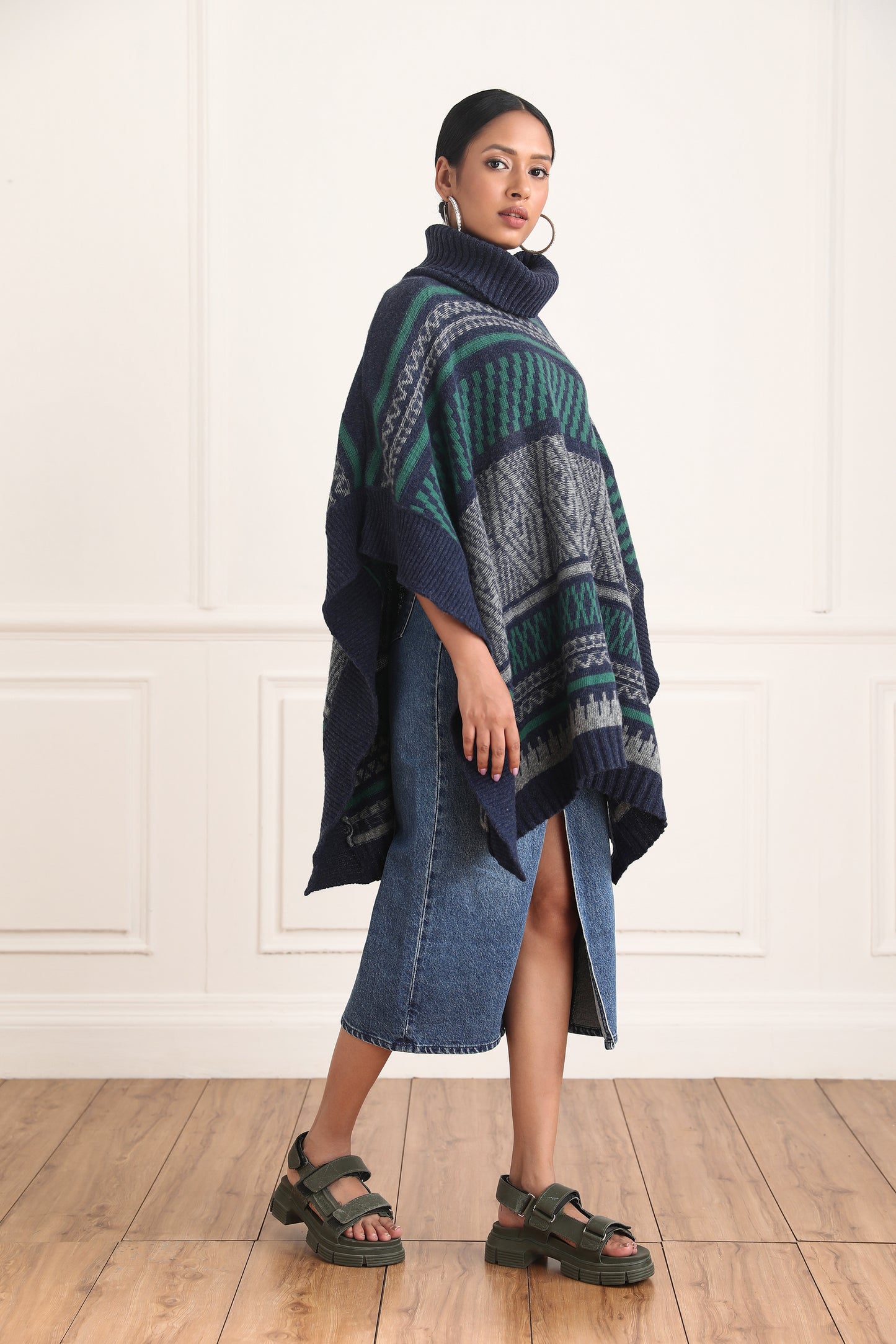 Gabriella Jacquard Poncho