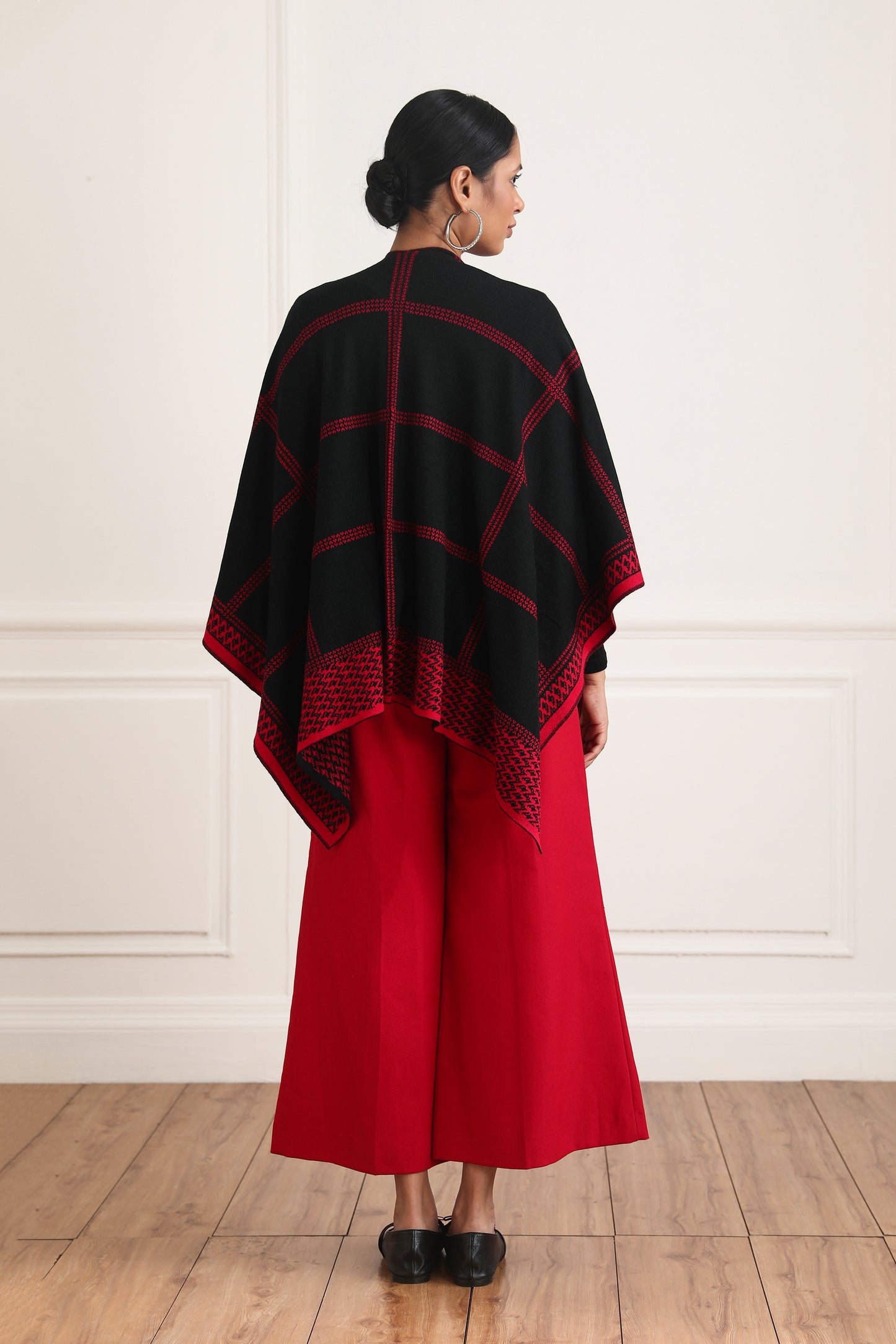 Scarlett Reversible Cape