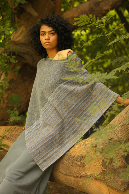 Grey Heron Poncho