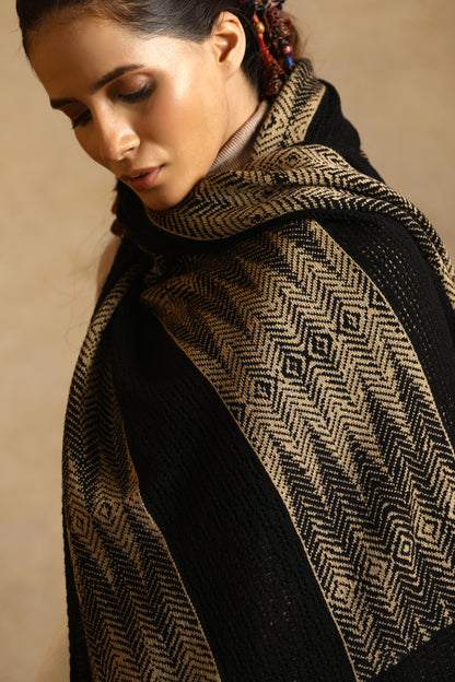 Woodstock Mesh Patterned Wrap