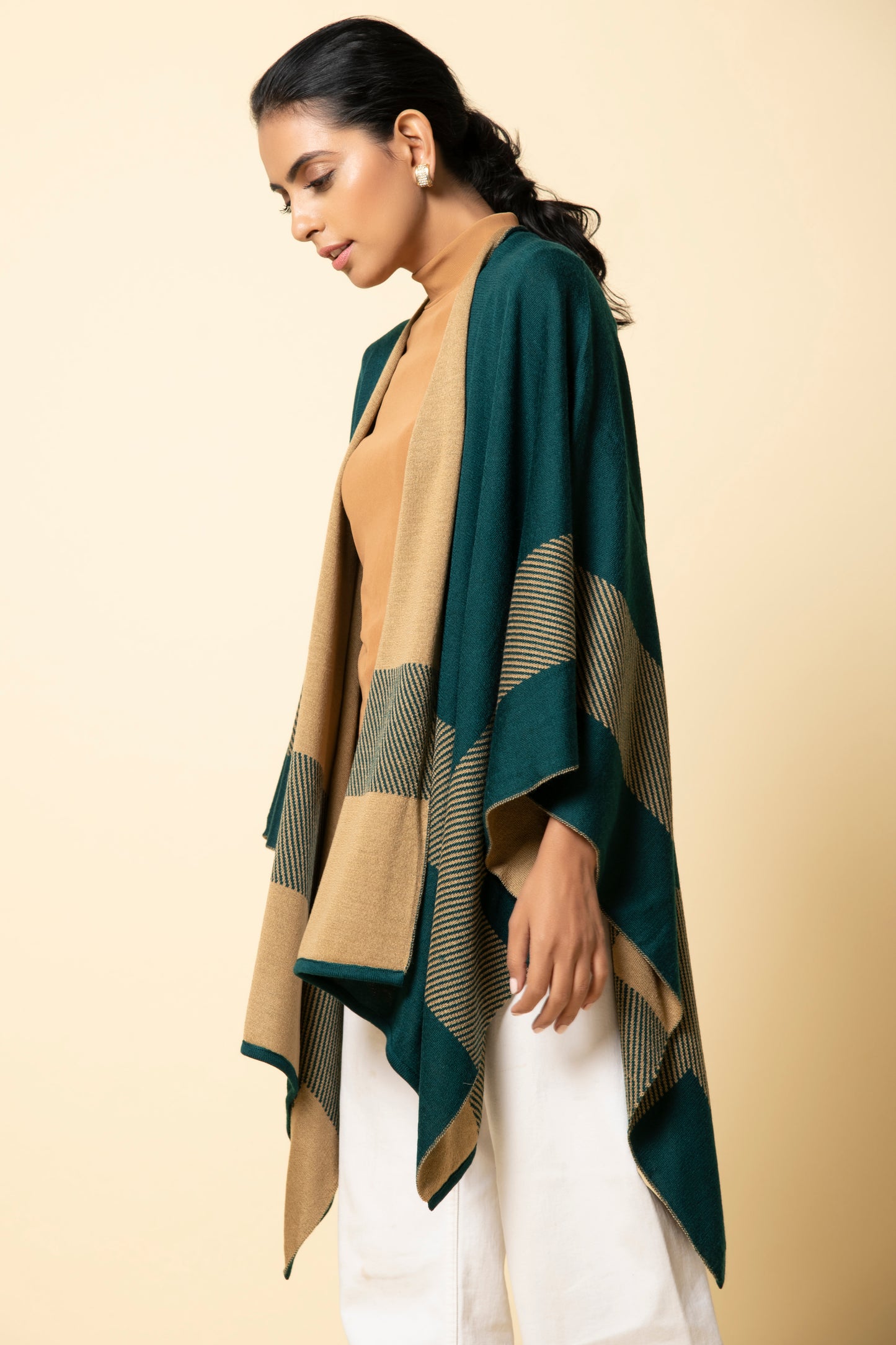 Teal Agate Reversible Cape