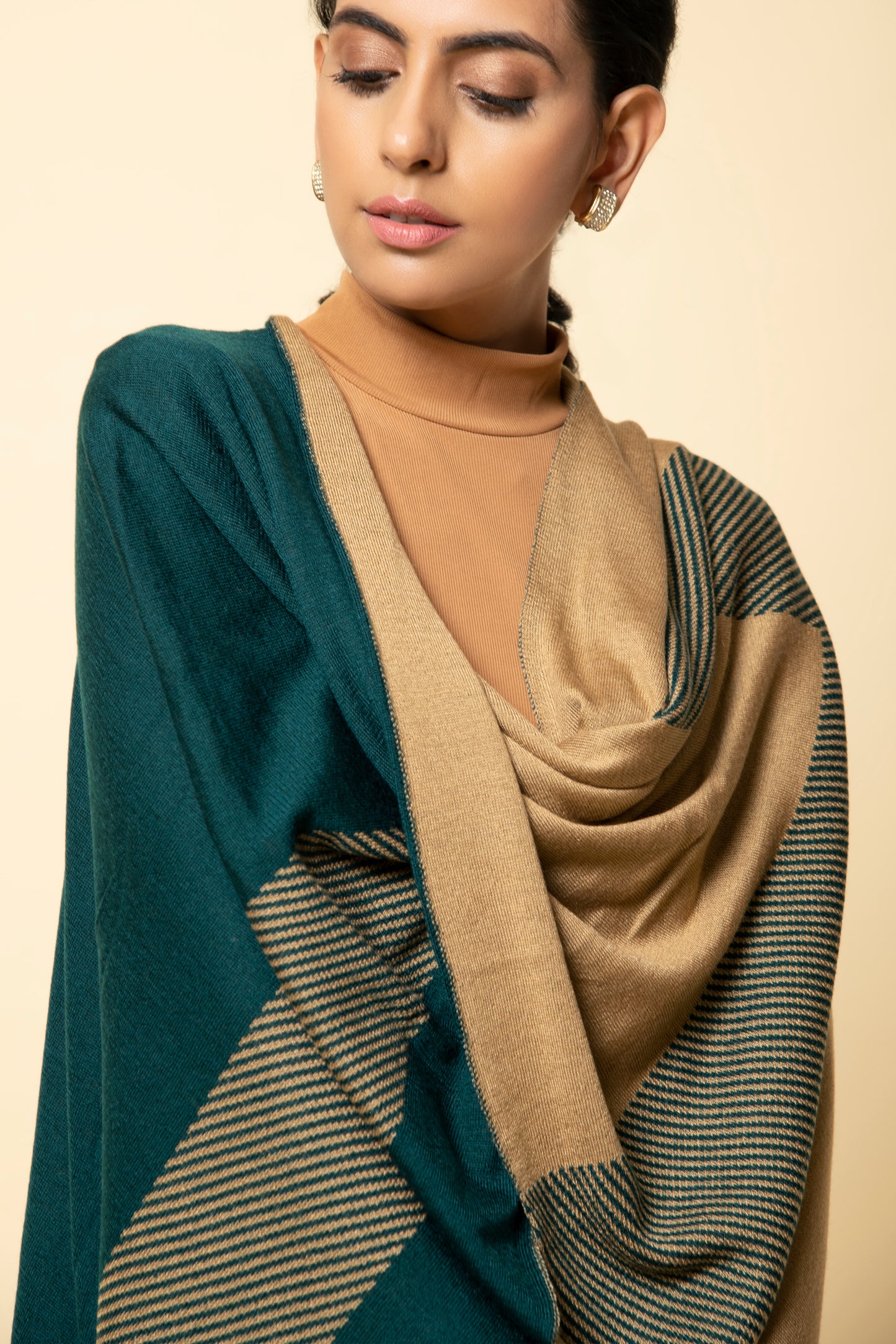 Teal Agate Reversible Cape