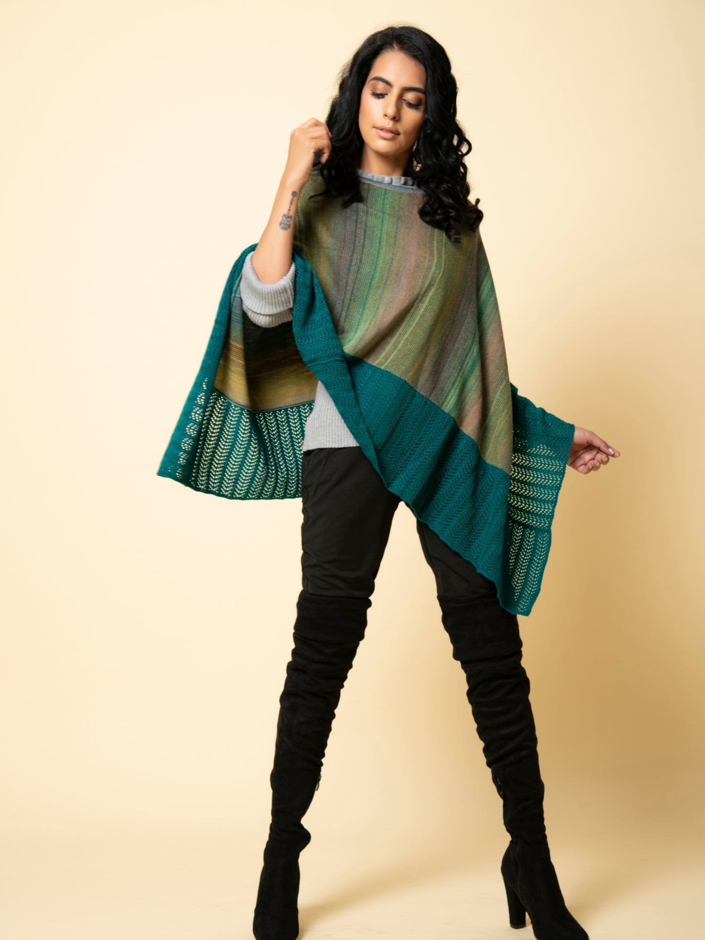 Green Magpie Ombre Poncho