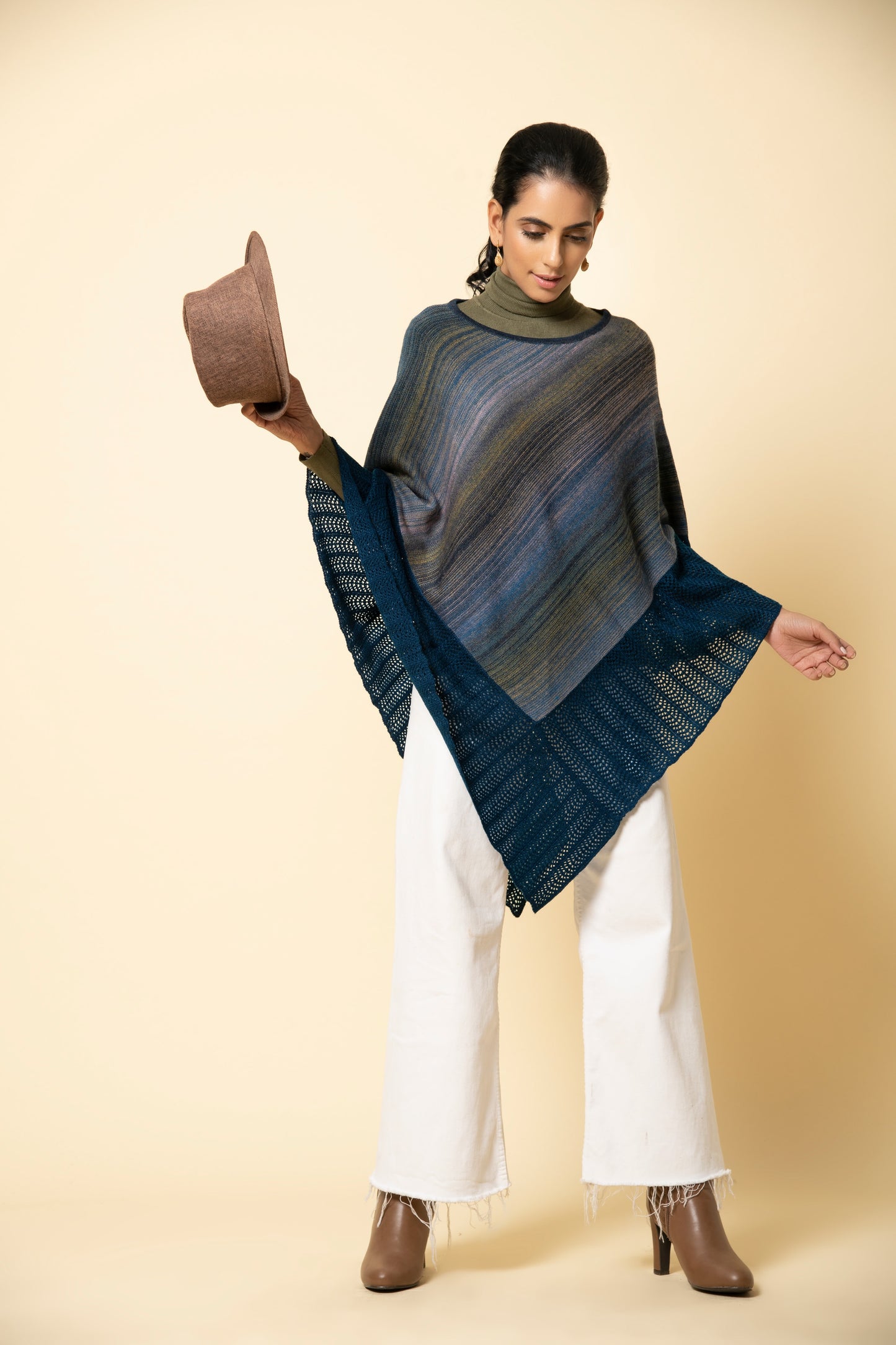 Green Magpie Ombre Poncho