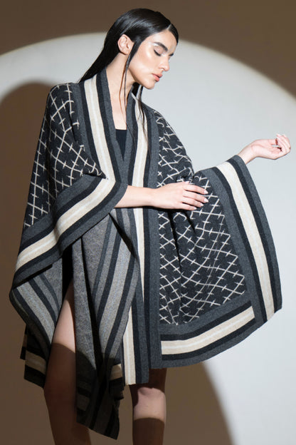 Tahitian Pearl Checkered Cape