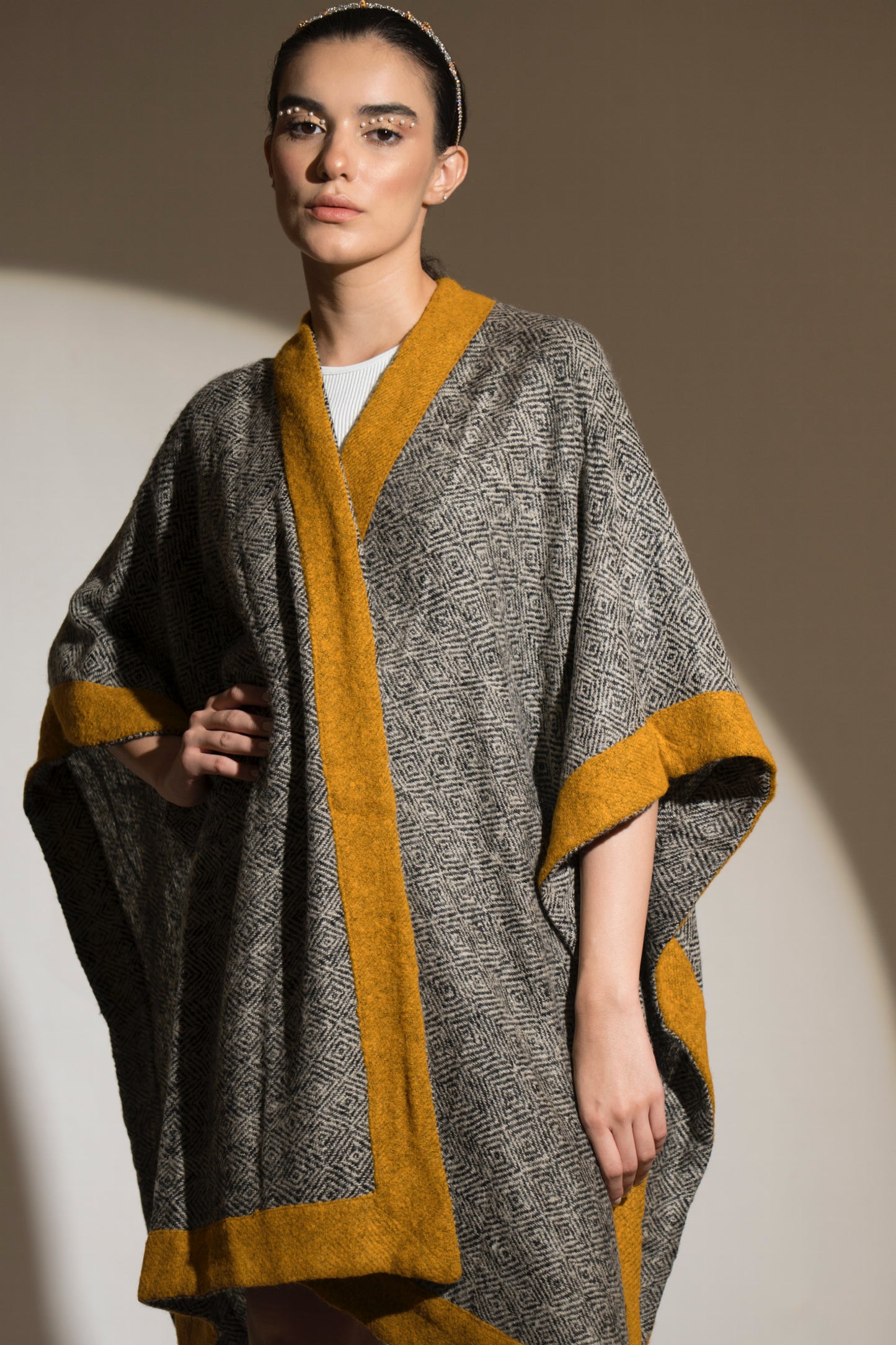 Citrine Bordered Cape