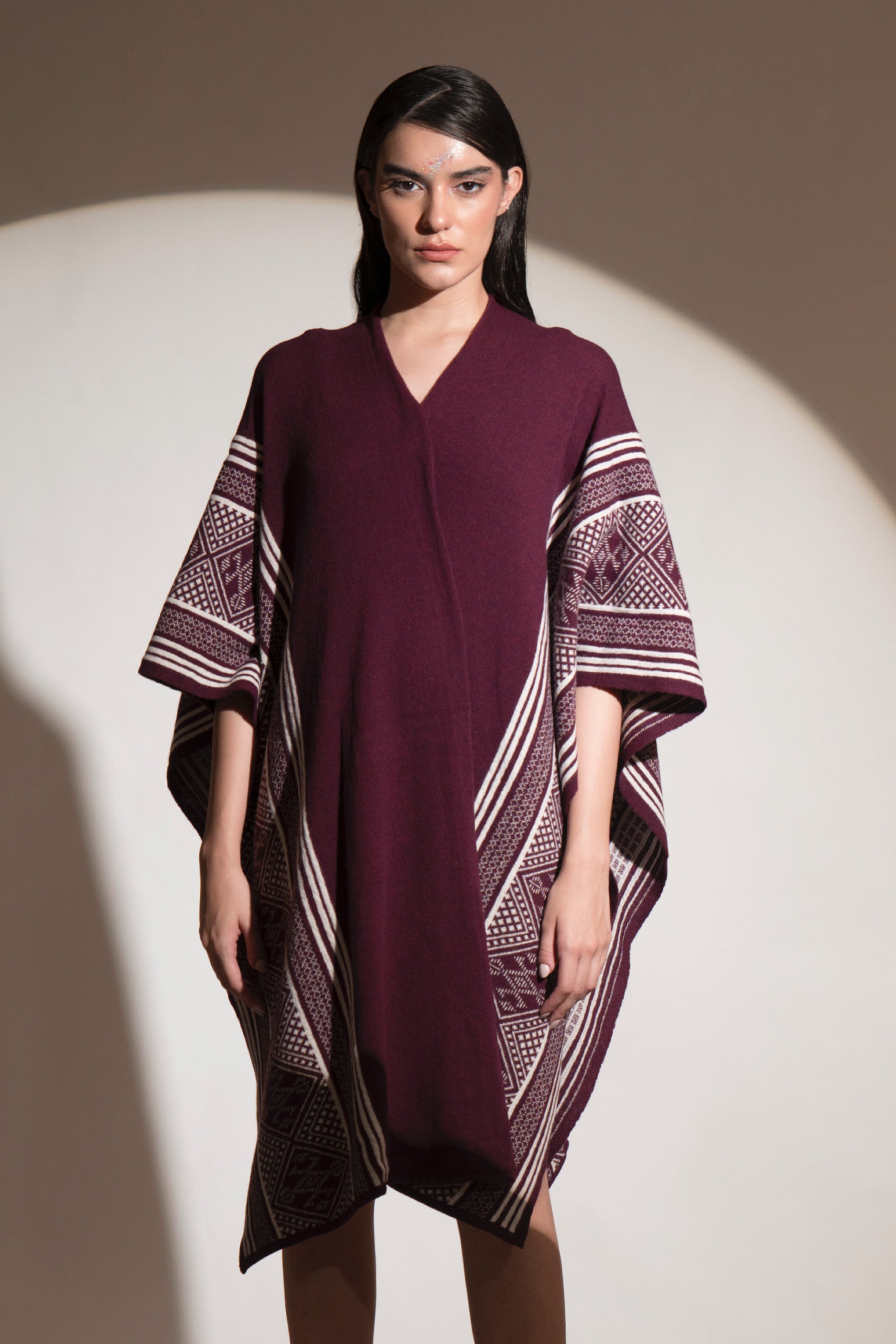 Star Ruby Bordered Cape – Khaleej