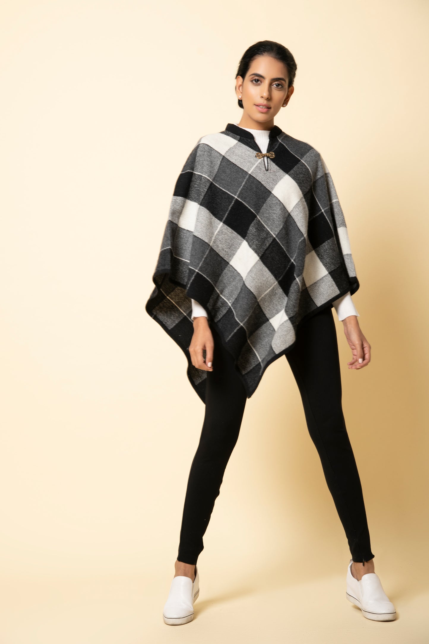 Magpie Checkered Poncho