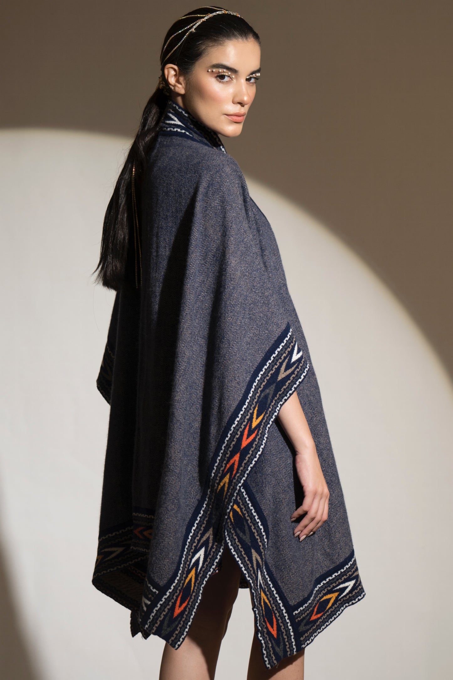 Star Sapphire Aztec Border Cape